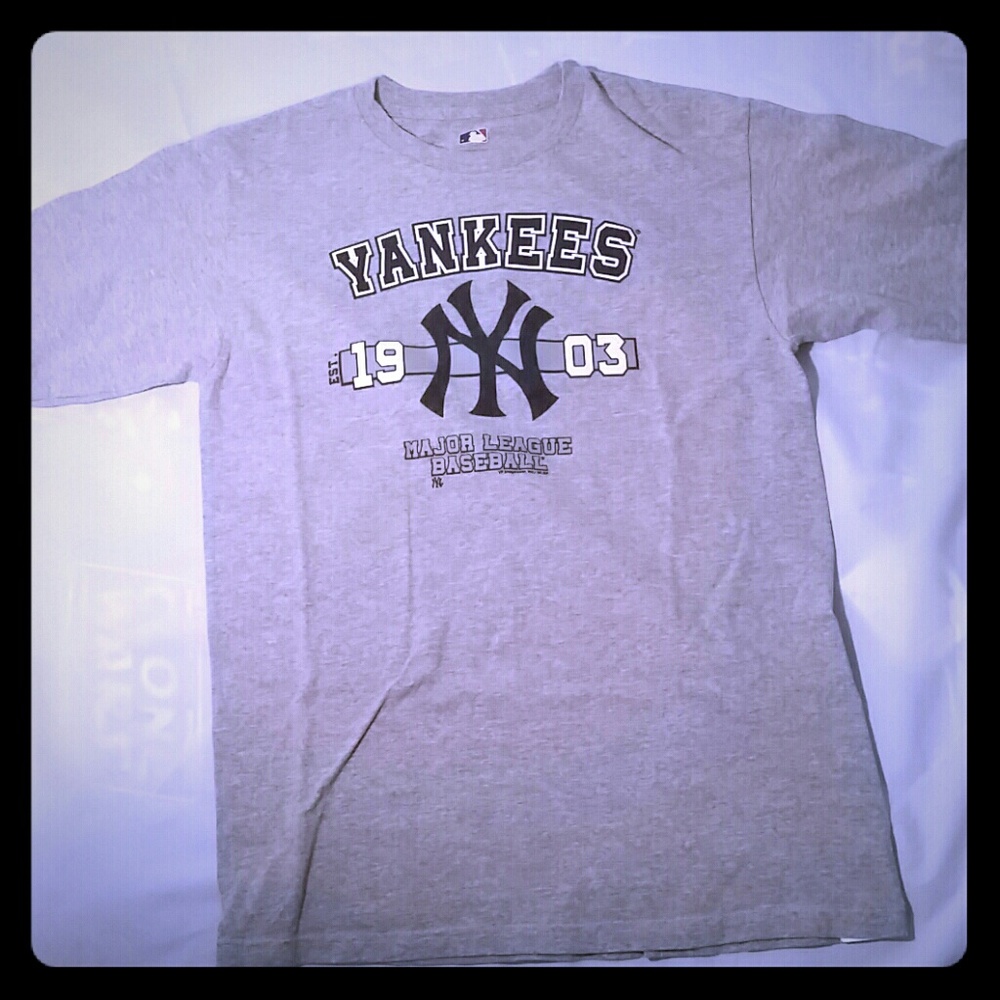 Yankees Tshirt MLB Boys tee youth size XL